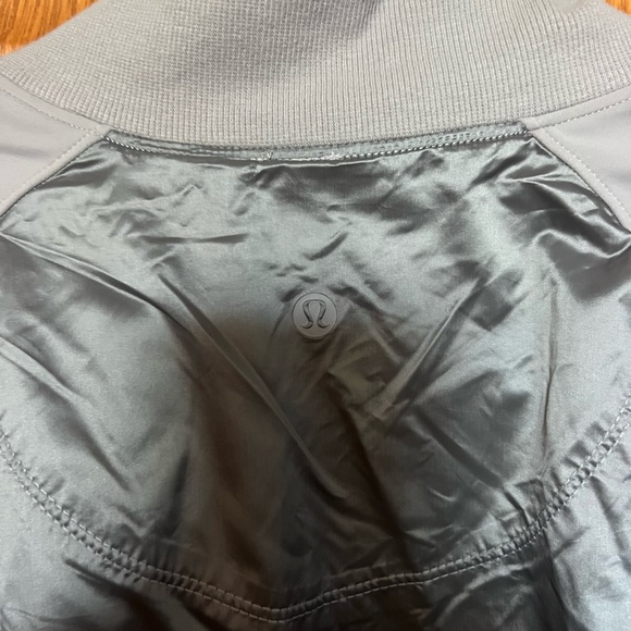 Lululemon jacket - Picture 3 of 3